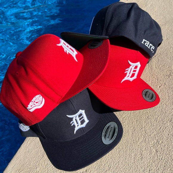 Detroit Medium Rare Yupoong Classic Snapback Baseball Cap - Picture 10 of 12